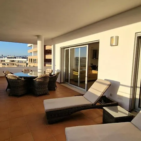 Apartment Deluxe 2 Bedroom With Bbq
