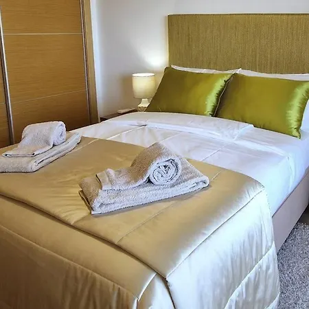 Apartment Deluxe 2 Bedroom With Bbq Lagos